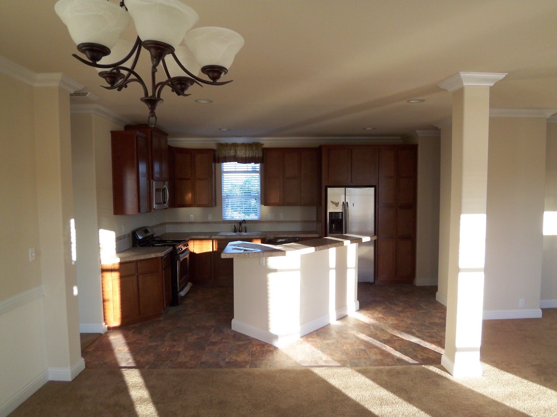 Champion California 3 Bedroom Manufactured Home Diamond Peak for 169900 Model SE4683B from